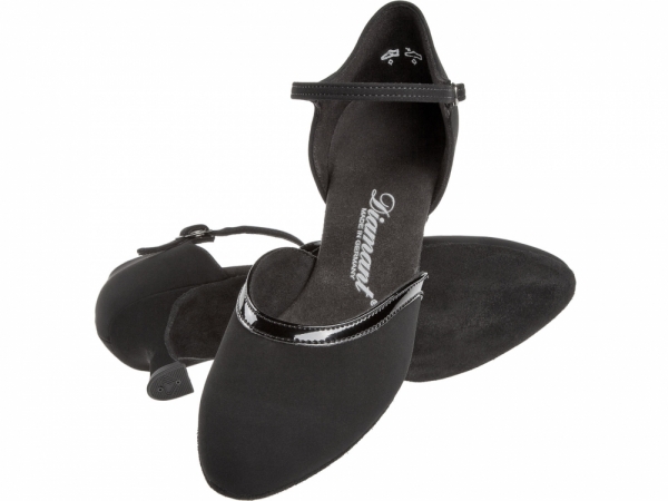 The material combination black nubuck and black varnish gives this dance shoes a noble appearance.